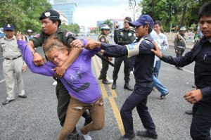 3_boueng-kak-protest_heng_chivoan