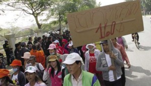 5-wokers-demand-wage